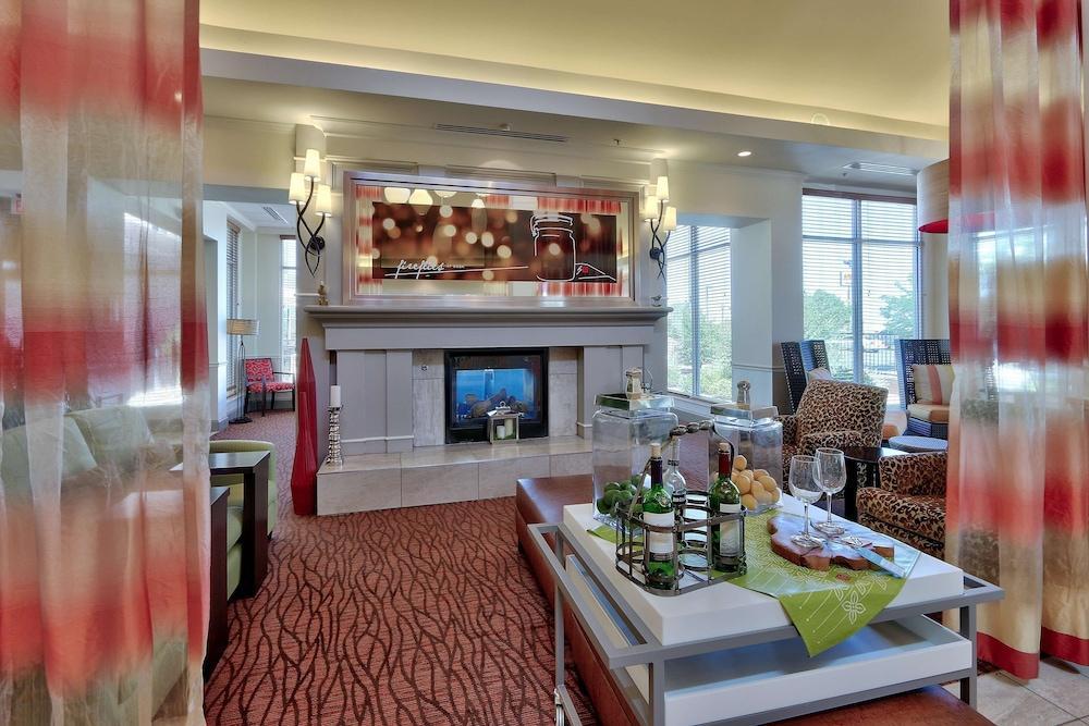 Hilton Garden Albuquerque/journal Center 3*