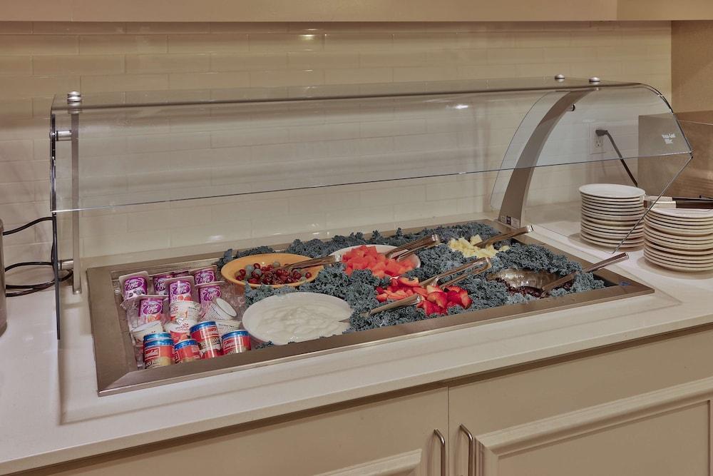 Hilton Garden Albuquerque/journal Center Hotel 3*